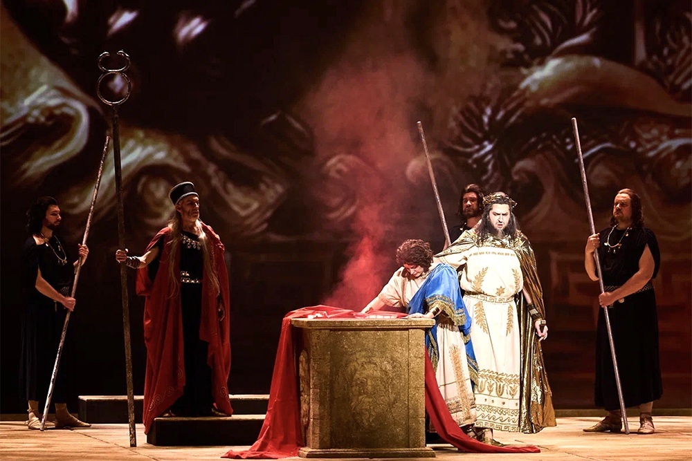    В сегодняшнем спектакле в Мариинке, если судить по костюмам, время событий - очень Древняя Греция. / Предоставлено Мариинским театром