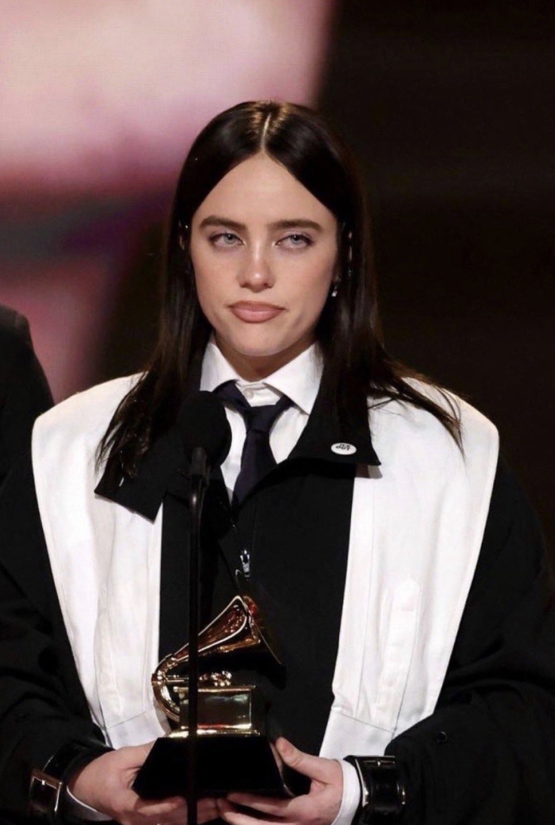 Билли на сцене церемонии премии «Грэмми»