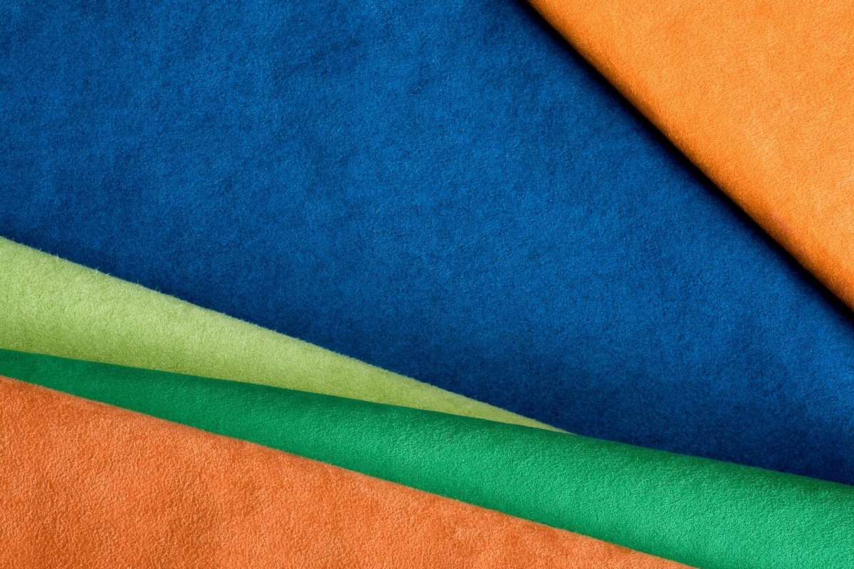 Алькантара разных цветов