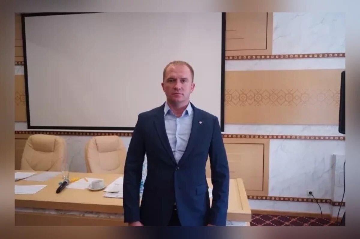    Первая инстанция приговорила Гильманова к 5,5 года колонии общего режима.