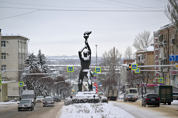 Одна из улиц в Луганске / Евгений Биятов/РИА Новости   📷