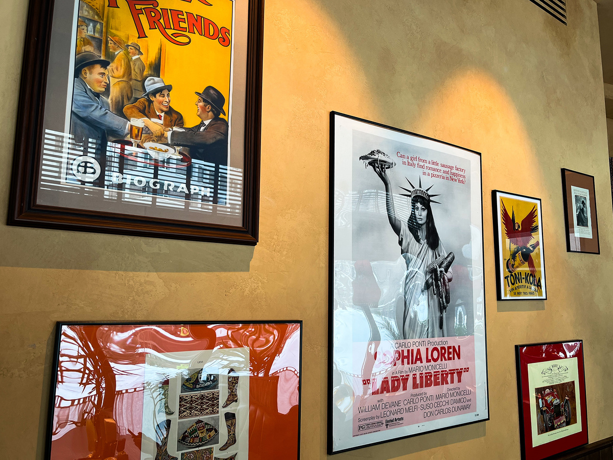 Плакаты в американском стиле →