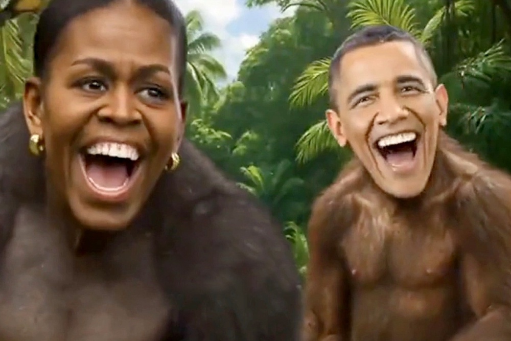    Несмотря на разгоревшийся скандал, Трамп отказался извиняться за этот кадр из ролика, посвященного фальсификациям на президентских выборах 2020 года. / Соцсети