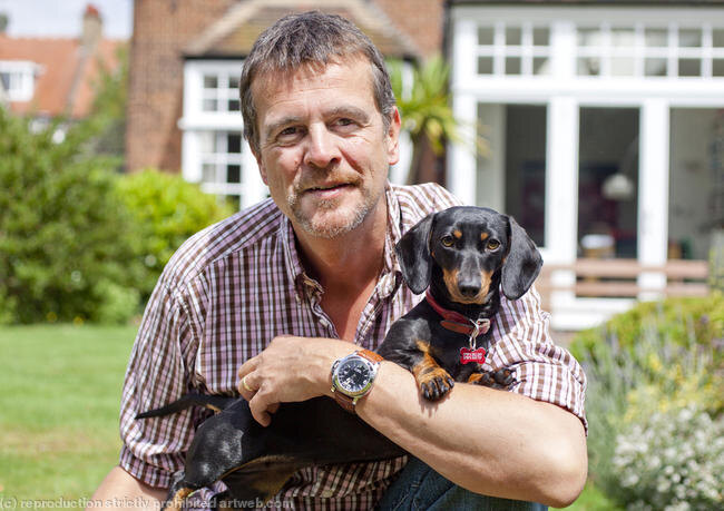 Марк Биллингем с очаровательным крысоловом.