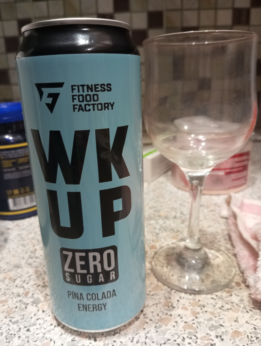 Бокал за план "Б". Хаос не стала убирать - тупа не успела