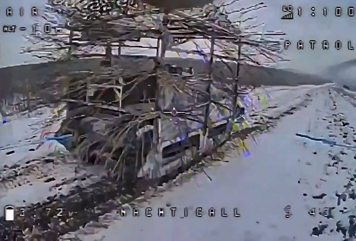 Кадры с дрона во время попытки нанесения удара по НРТК Курьер