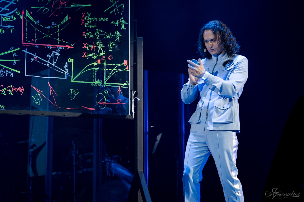 Шальная мысль,
Двойной расчет,
Опасный шаг
На тонкий лед, Фото Я. Олещук