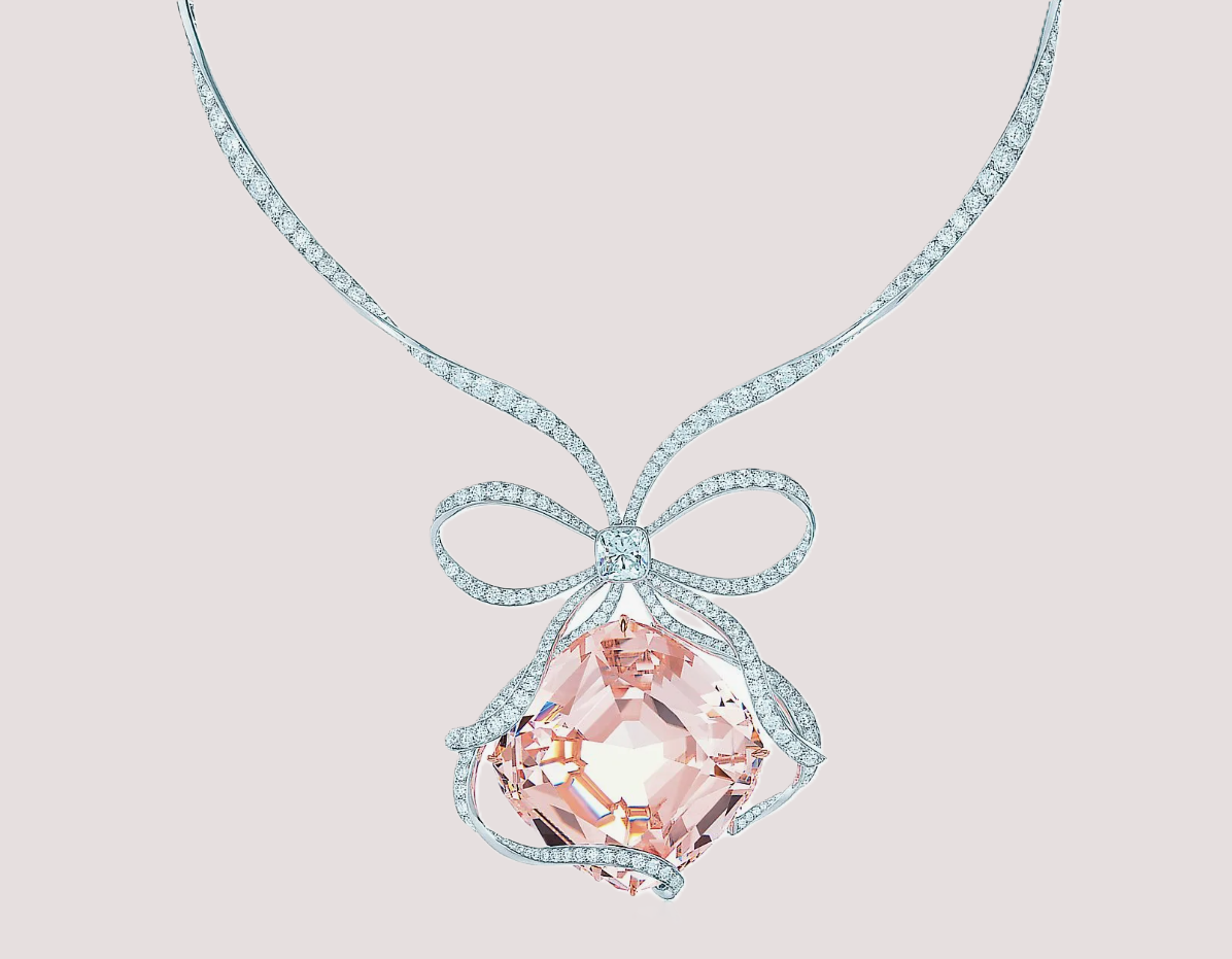 Колье с морганитом от Тиффани. Фото с сайта www.tiffany.ru