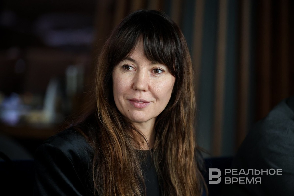    Снежана Кирилюк рассказывает, что застройщики дробят крупные проекты на очереди по 20 тысяч квадратных метров. Артем Дергунов / realnoevremya.ru