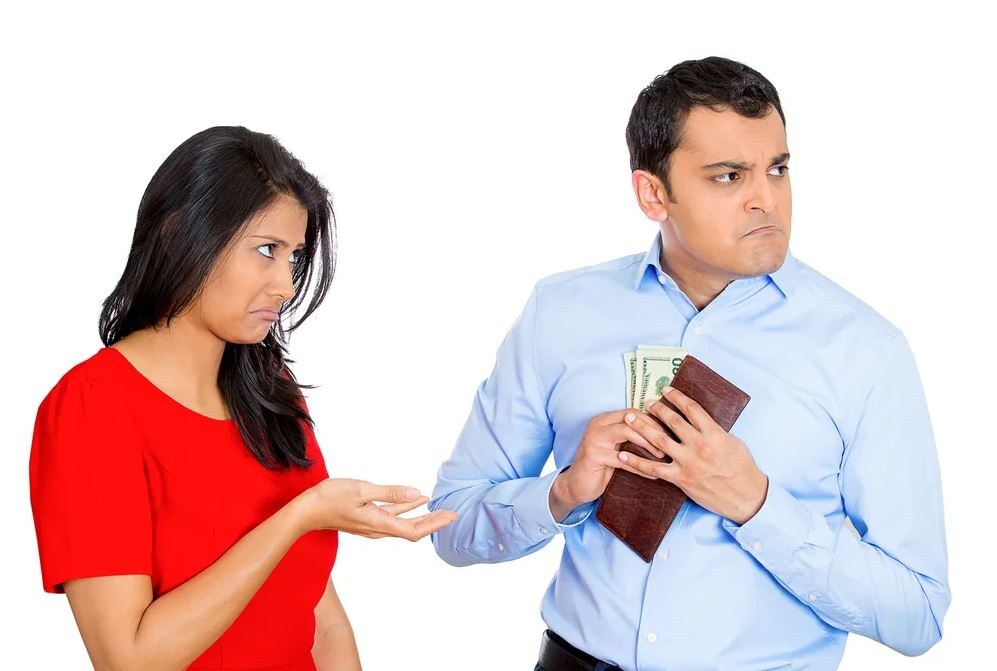 Девушка просит денег: Проверка на прочность или красный флаг? Психология финансов в отношениях