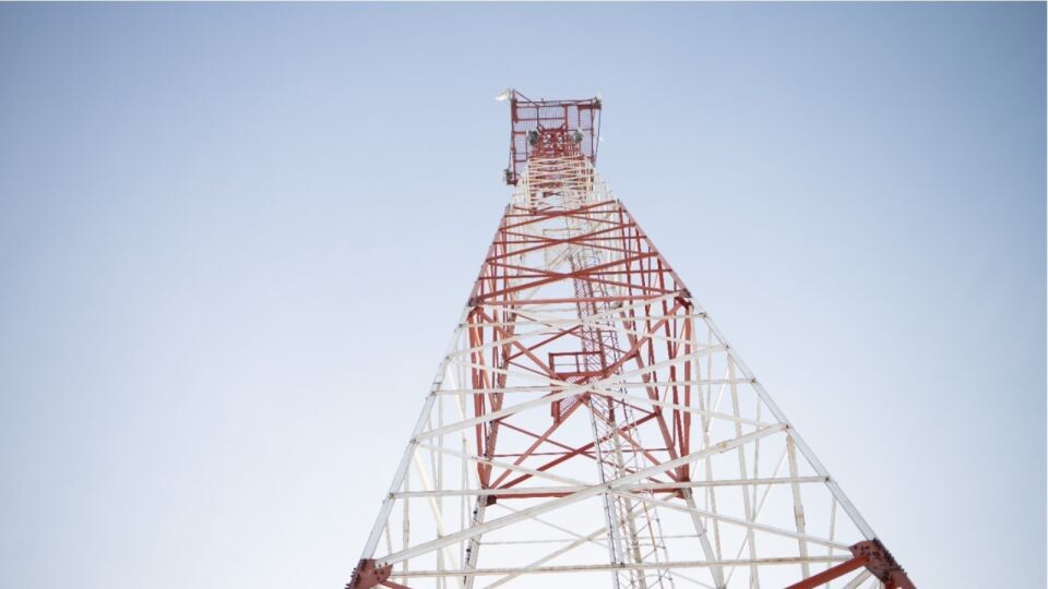    Вышка мобильной связи. Источник: Анна Меньшикова