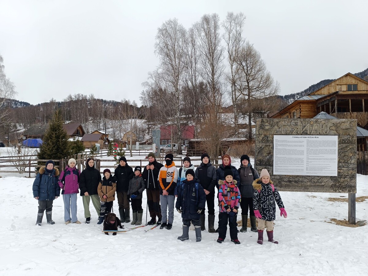У Монумента Славы