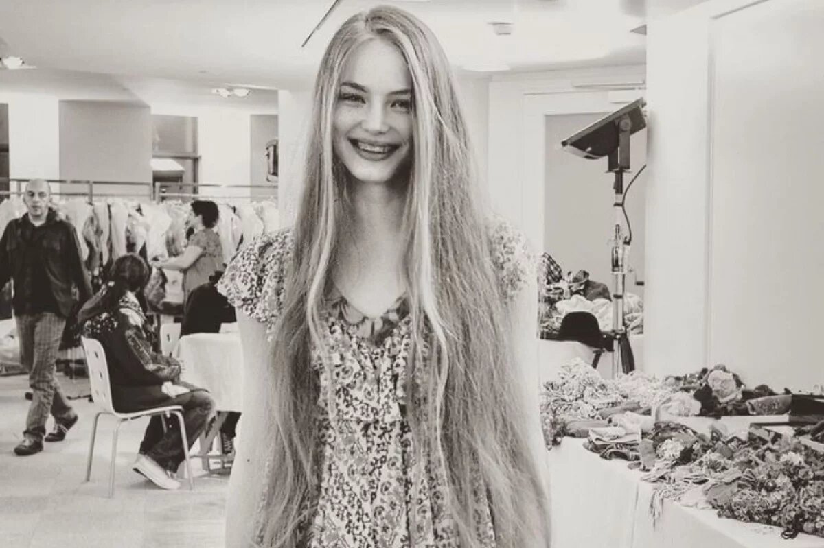    Имя модели значилось в тот самом списке частного самолета Эпштейна «Лолита Экспресс».