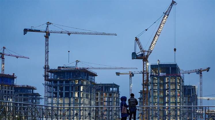    EPA/SERGEI ILNITSKY Новые правила выдачи семейной ипотеки приведут к сокращению спроса на нее