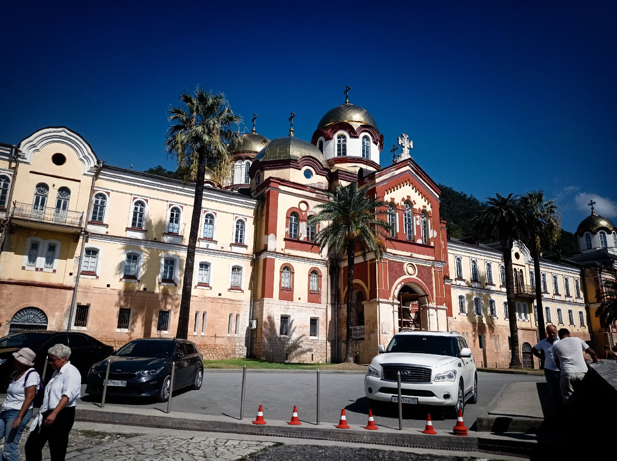 Мужской Новоафонский монастрь