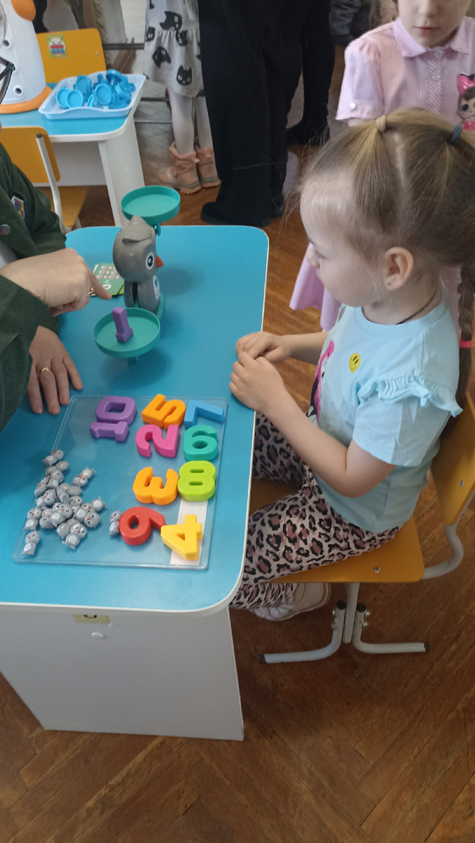 В субботу случайно попали на образовательную выставку 