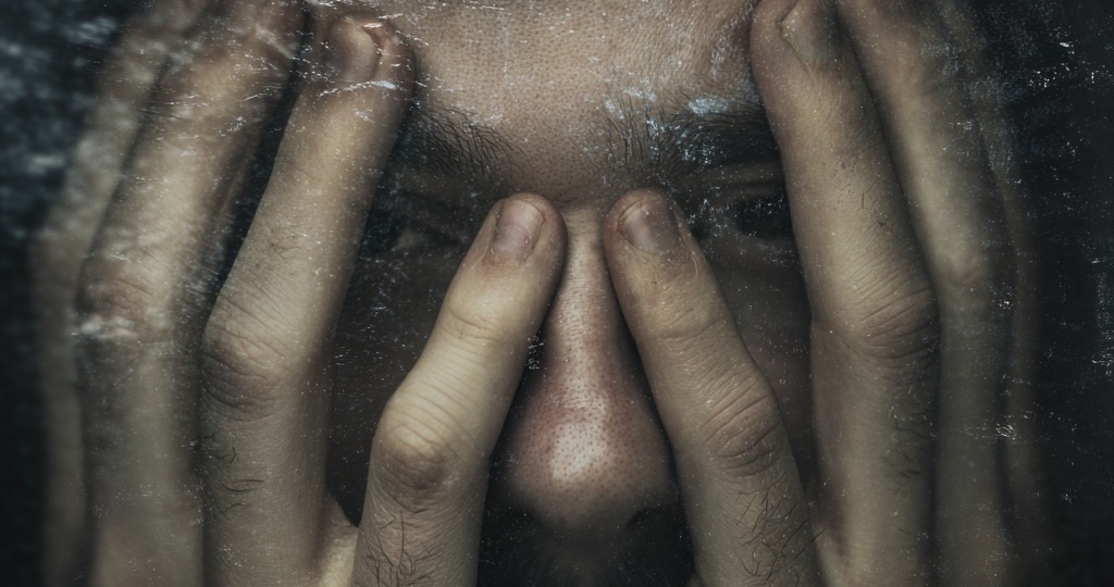 Отца лишили выплат за погибшего сына. Когда суд встал на сторону матери