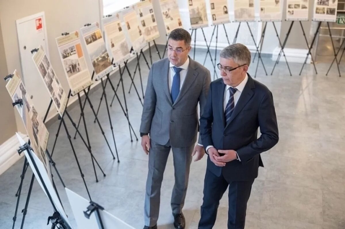    В Туле открылась фотовыставка «Солдаты жизни» о подвиге военных медиков