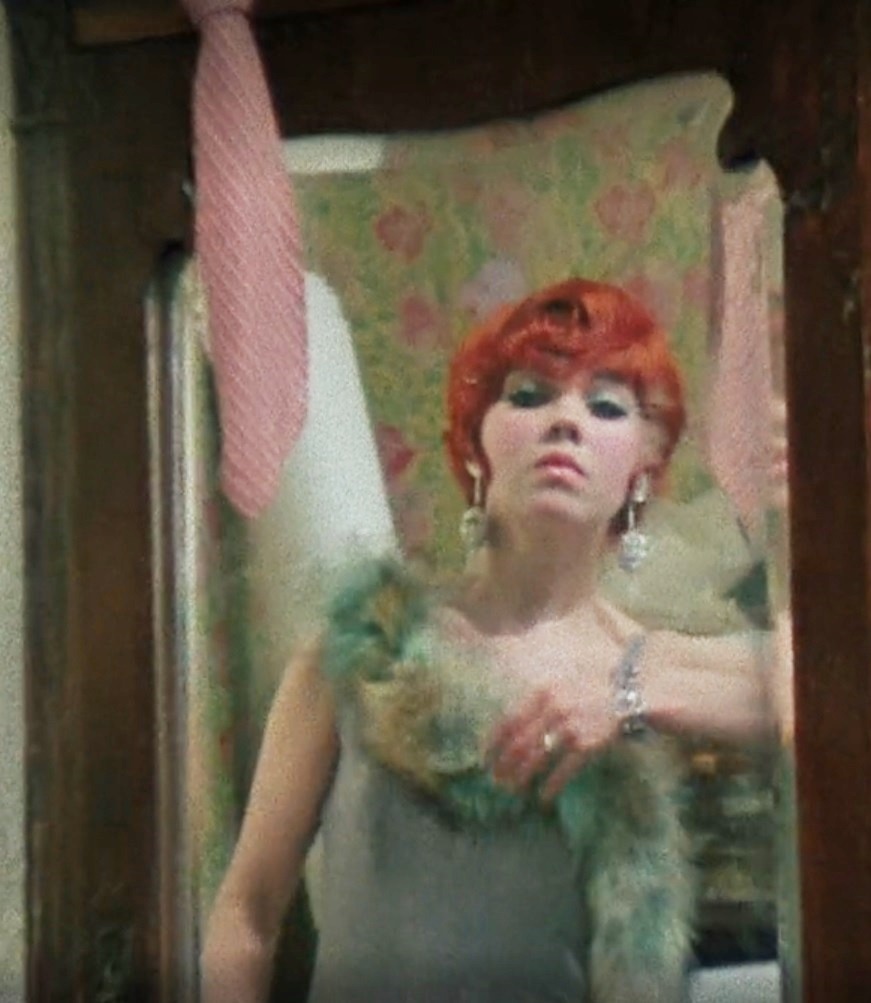 Скриншот автора. Глупая-глупая,  а уникальный модельер и портная. 