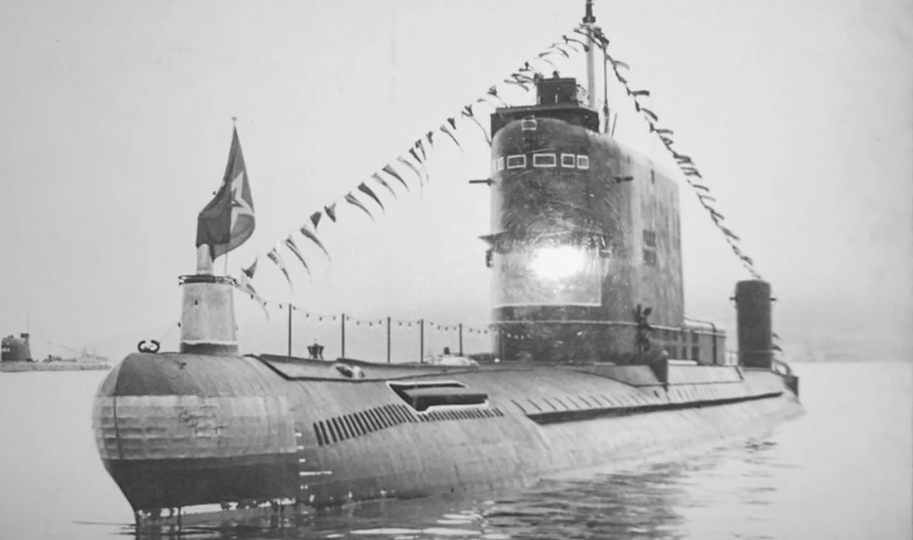 Подводная лодка Б-558 и её команда (4).