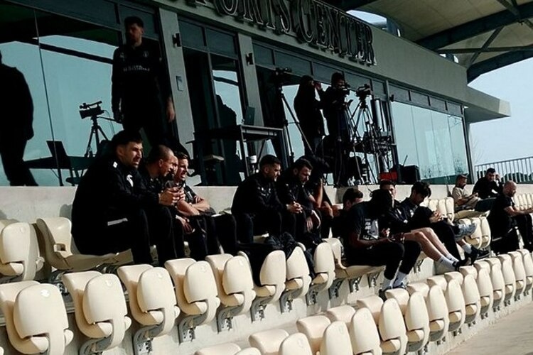    Травмированные игроки «Рубина».   
Фото: «БИЗНЕС Online»