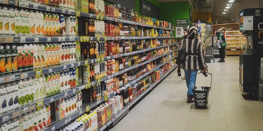 Пальмовое масло, «сырный продукт» и колбаса без мяса: как долго они будут в магазинах