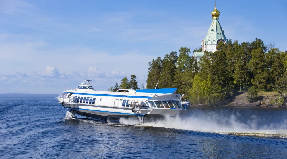 Метеор идет с острова Валаам