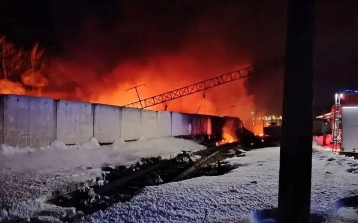    Продолжается расследование схода 16 вагонов-цистерн на станции Кочетовка-2 в Тамбовской области фото – телеграм-канал "Евгений Первышов"