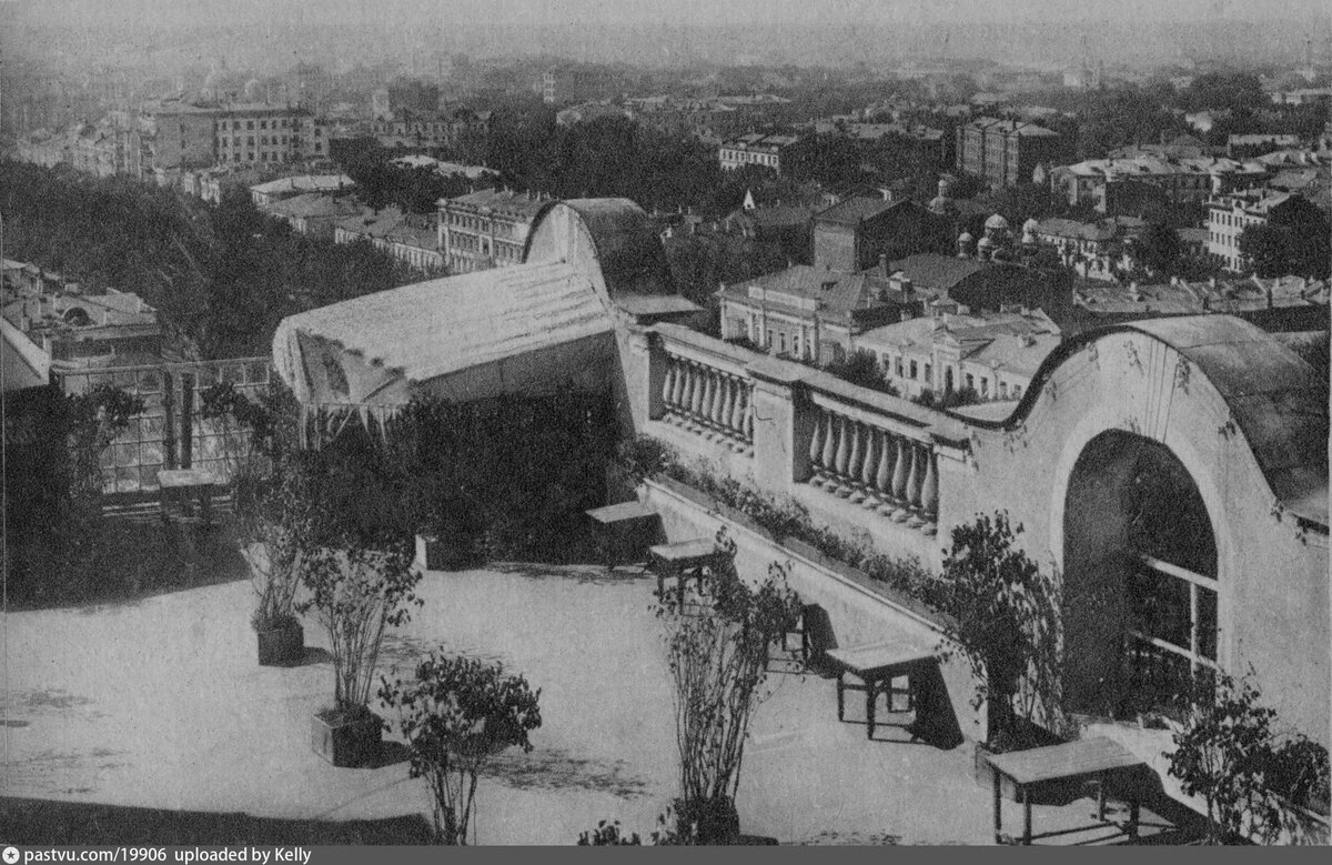 Крыша дома Нирнзее. Фото из архива Pastvu.com