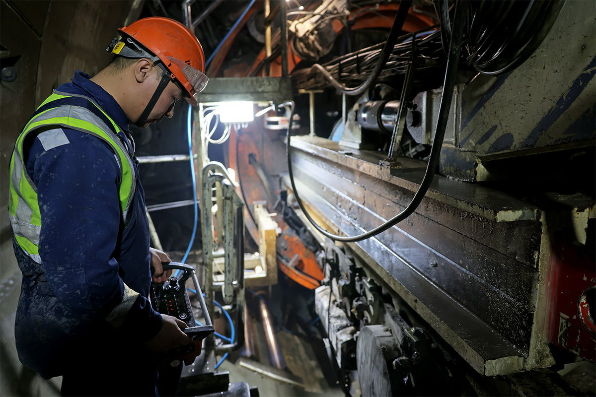     Строительство Красноярского метро с западной стороны ведет второй субподрядчик – китайская компания, имеющая опыт строительства московского метро