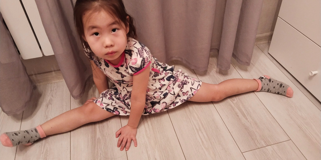 Осталась одна с тремя детьми.