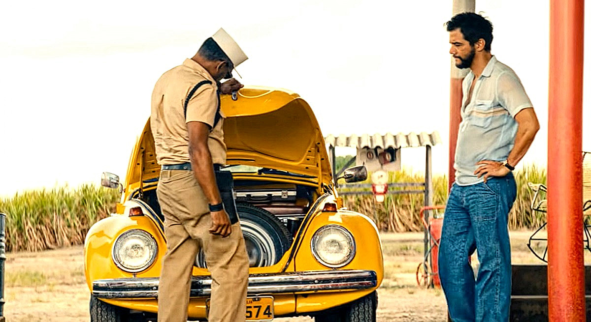 Вымогательство "при исполнении" по-бразильски. Документы, запаска, огнетушитель, аптечка - всё в порядке. Ну тогда просто дай сержанту денег - жалко что ли? 