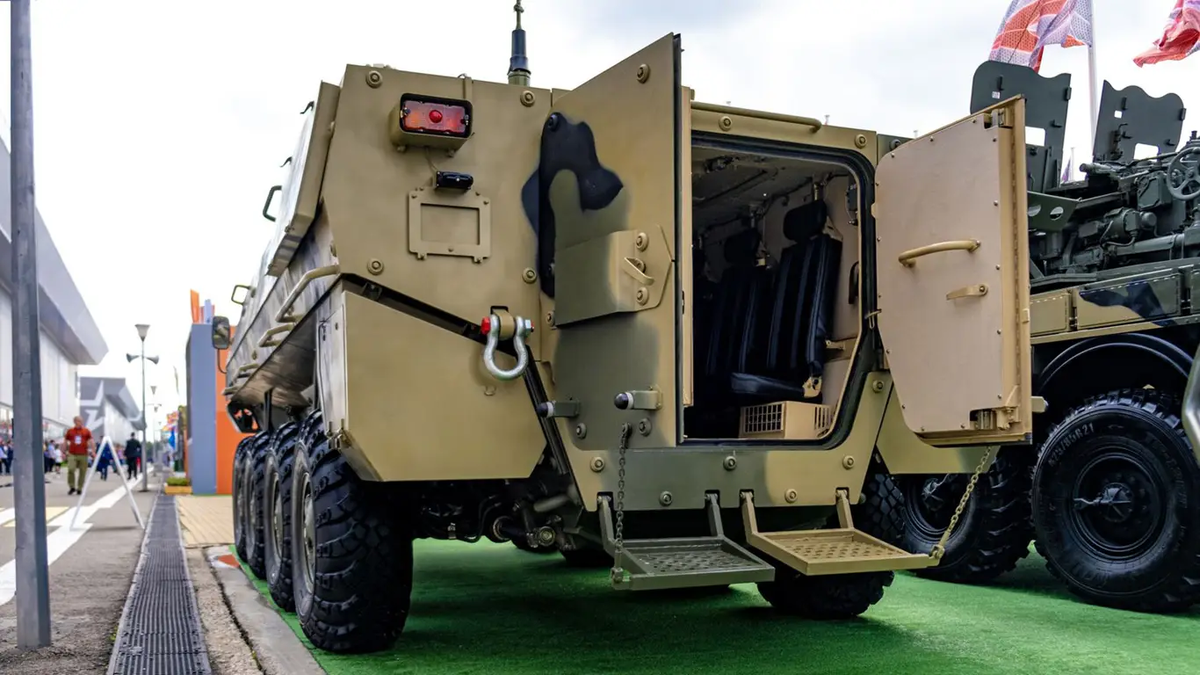 БТР-22 фото © A. Krivonosov