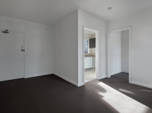    Пустая квартира // Фото с сайта https://www.freepik.com/