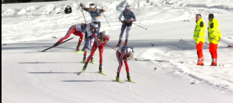 Тот самый момент "случайного" падения норвежца. Фото Яндекс.Картинки. 