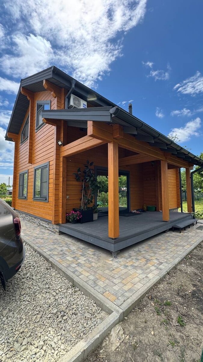 На фото: работа компании WOOD HOME