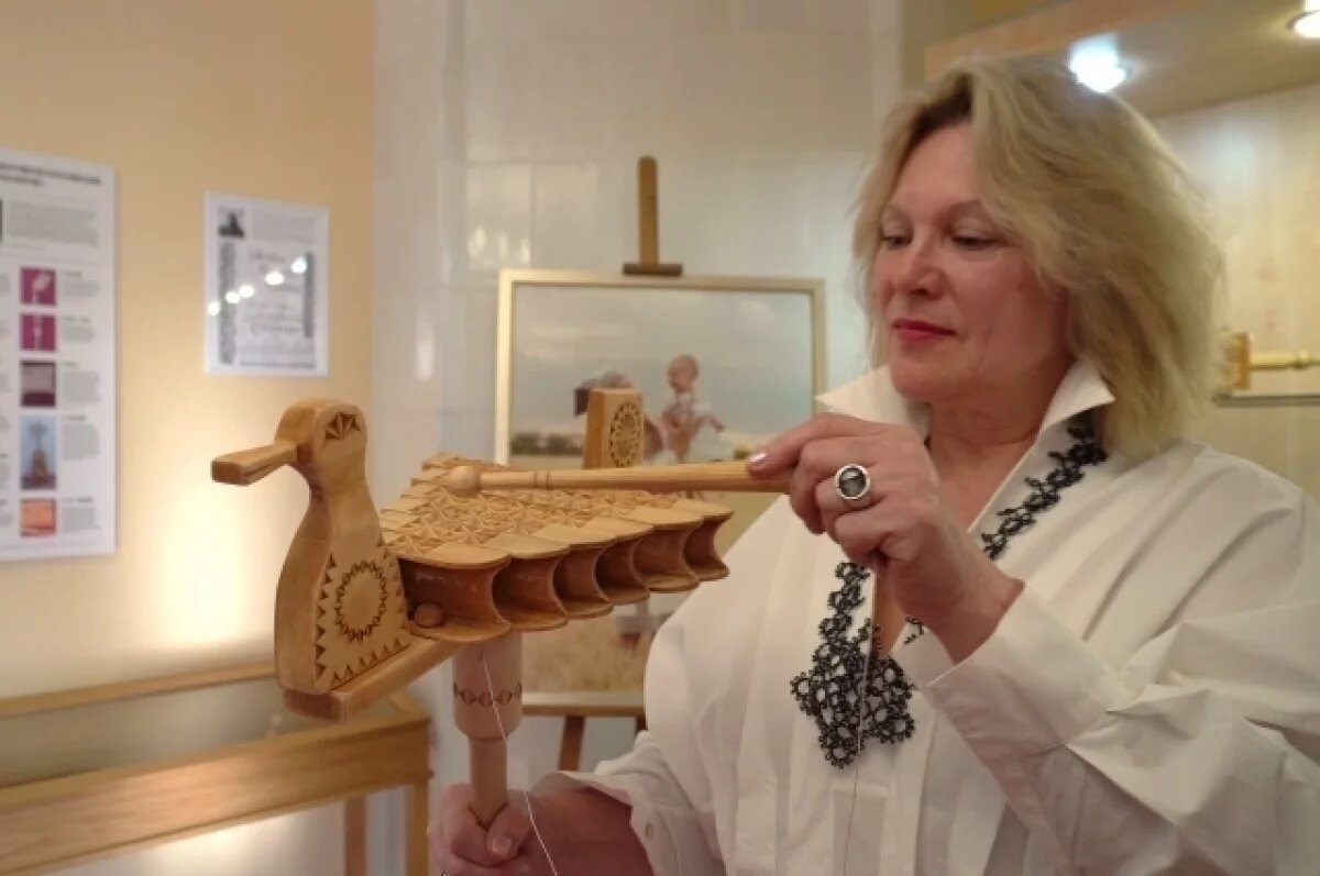    В Оренбург привезли коллекцию музыкальных инструментов самого северного народа