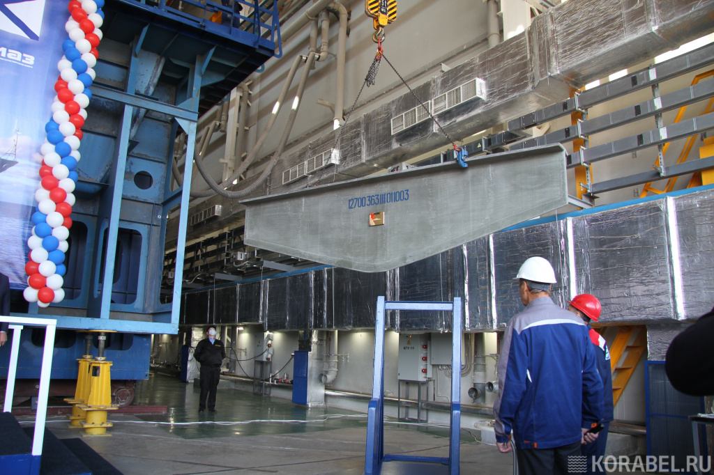 На Средне-Невском судостроительном заводе / Фото: Корабел.Ру  📷

