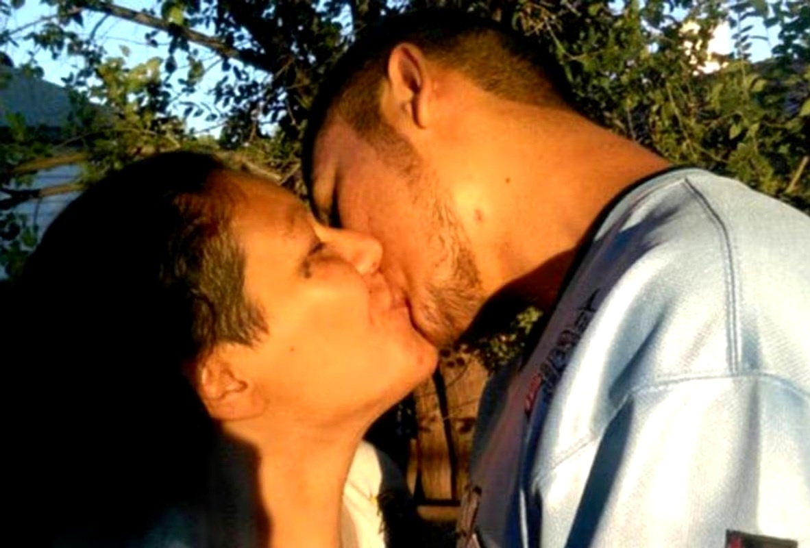 Моника Марес и ее сын Калеб Петерсон поклялись бороться за то, чтобы быть вместе(Изображение: МОНИКА МАРЕС )