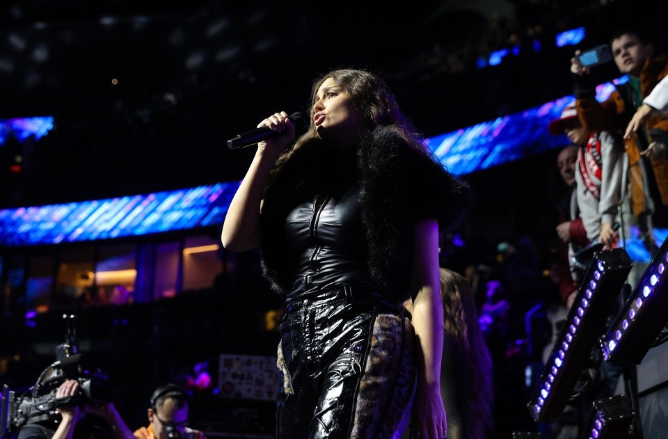    Валерия исполнила свои главные хиты. Фото: пресс-служба КХЛ