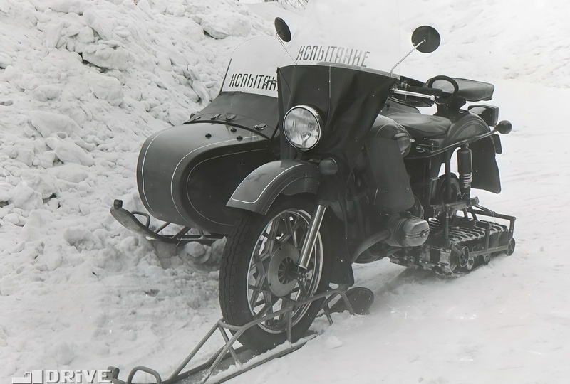 Мотоциклы «Урал»: на лыжах, на гусеницах и даже с прицепом