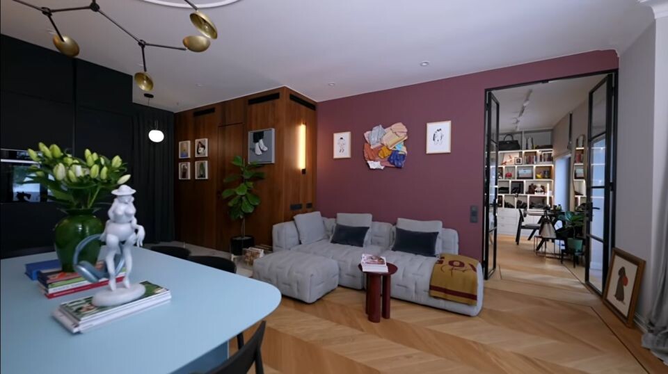    Стилист Александр Рогов показал свою квартиру. Источник: Rogov Live / youtube.com