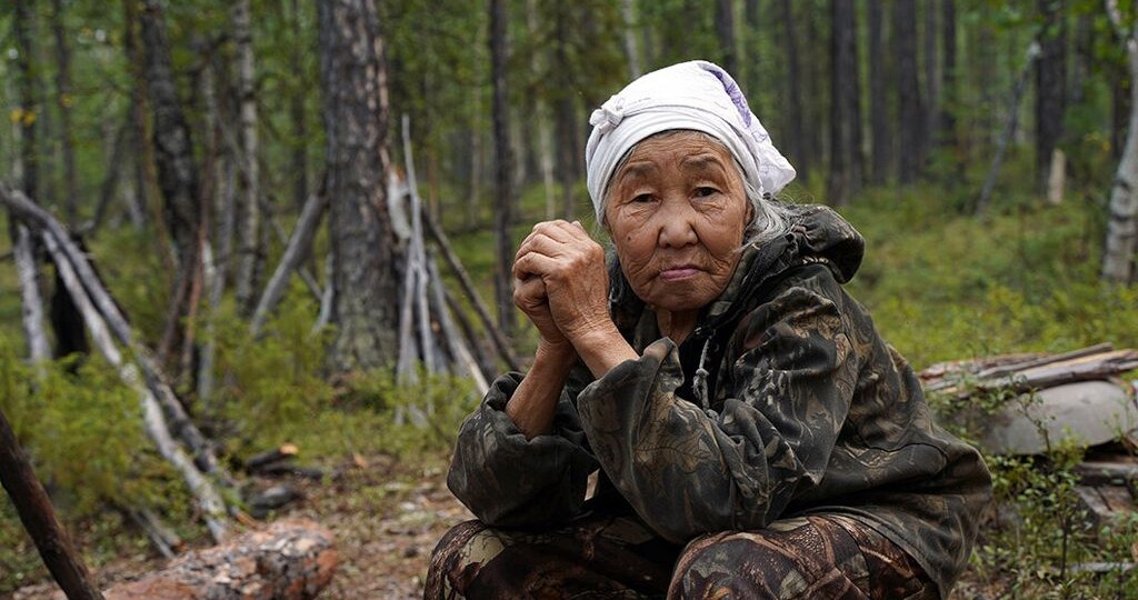 Почему пенсионерка из народа ханты живёт в глухой тайге и отказывается уезжать