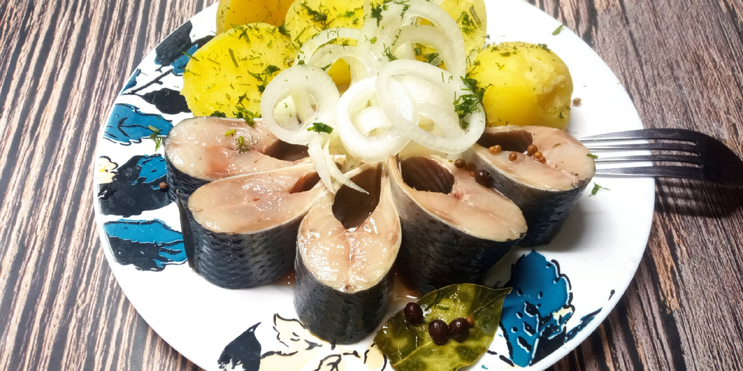 Атлантическая или тихоокеанская. Что мы знаем о селёдке, которую нам продают. Чем полезна селёдка, как выбрать с икрой и как засолить.