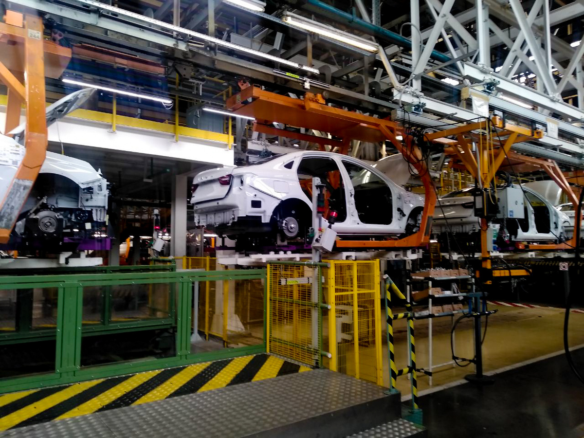 Суммарно в январе было зарегистрировано 47 541 автомобиль российской сборки.  Фото: Фото: ФедералПресс / Светлана Возмилова