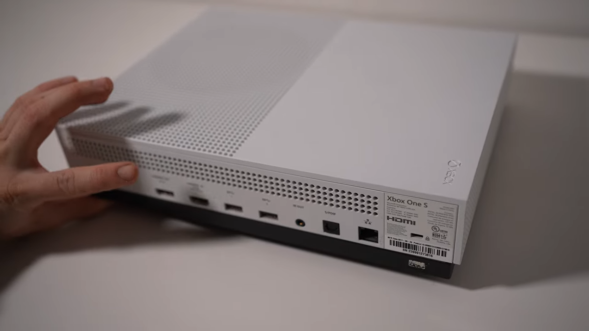    Блогер собрал игровой ПК в компактном корпусе Xbox One S [ВИДЕО]