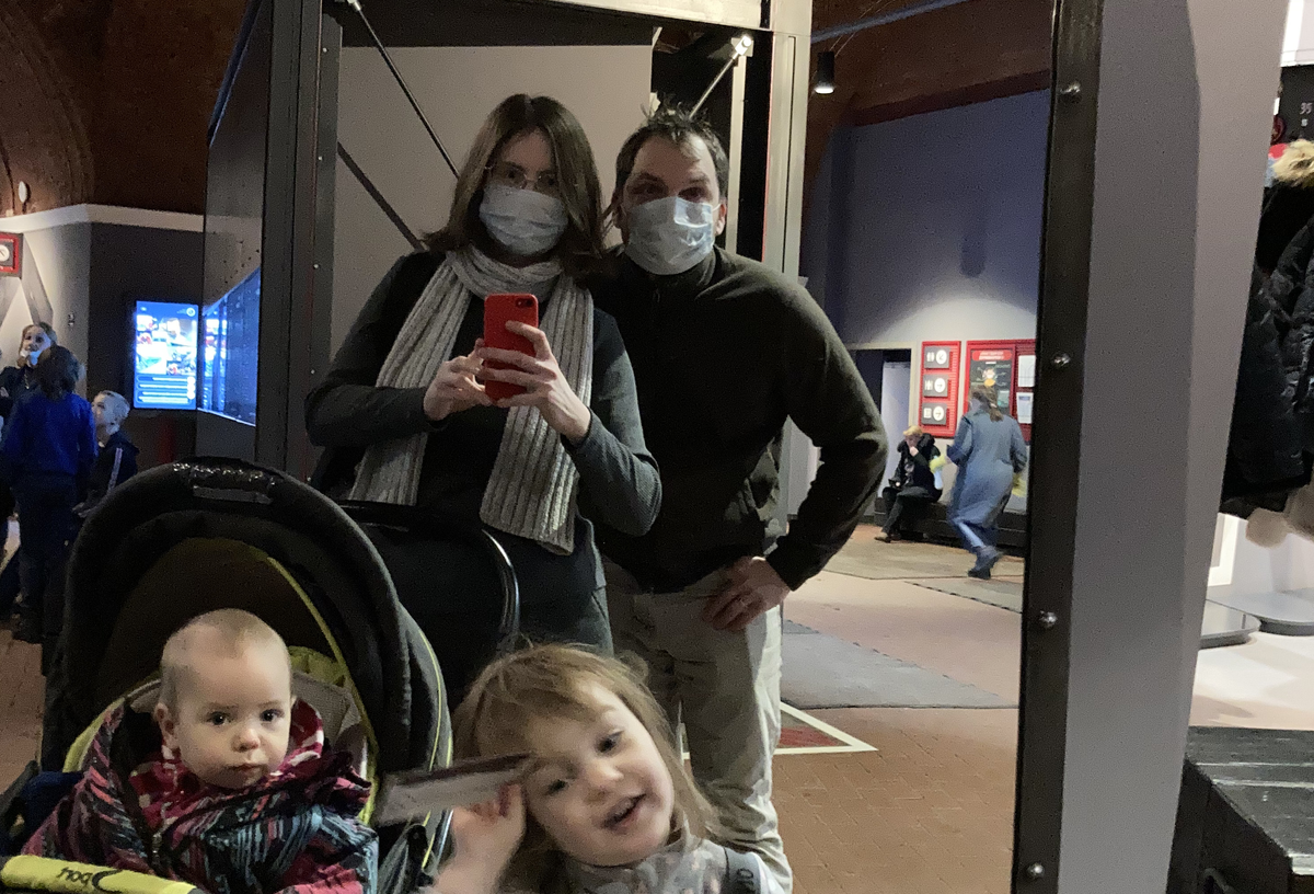 Китайская "корона" перевернула привычные будни с ног на голову. 