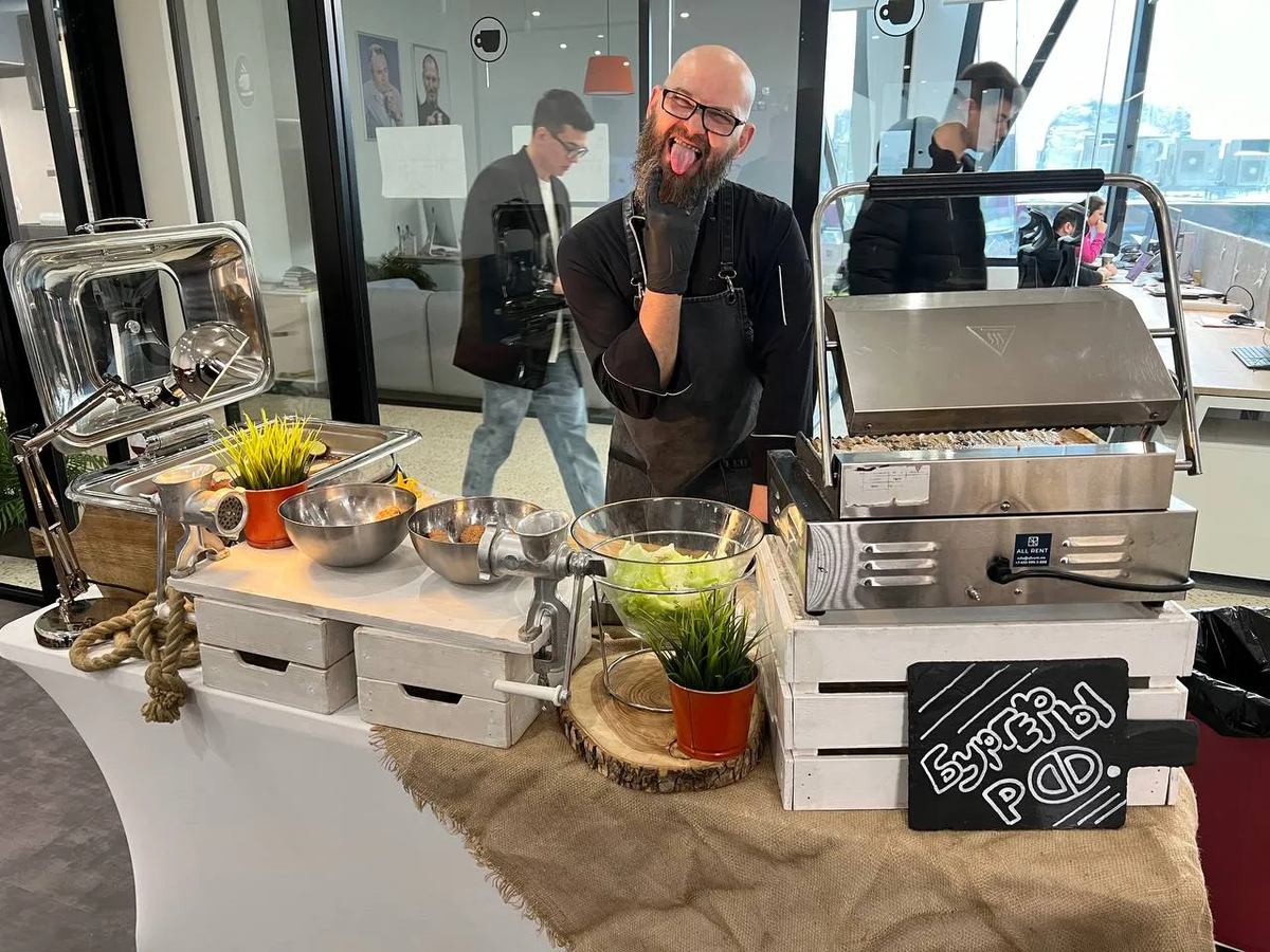 Анимационная станция с бургерами на 23 февраля