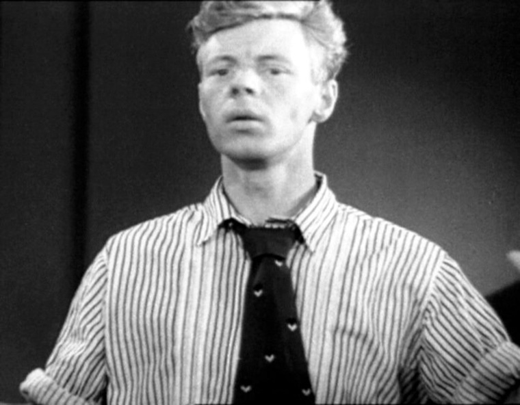 Олег Павленко. Кадр из фильма «Шуми, городок»