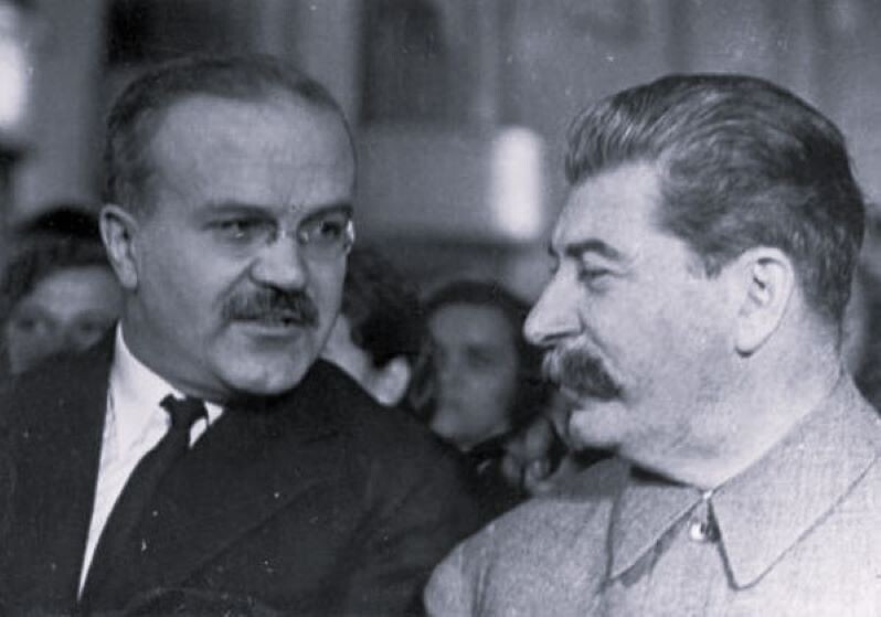 Вячеслав Молотов и Иосиф Сталин